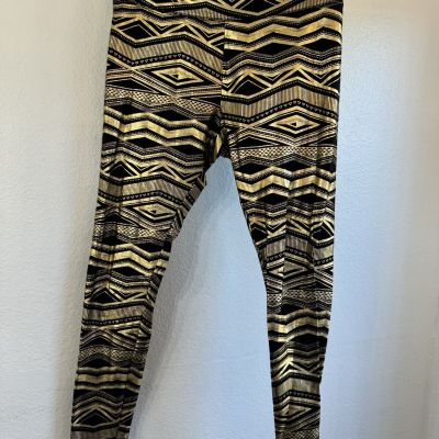 City Streets Black And Gold Design Leggings XL